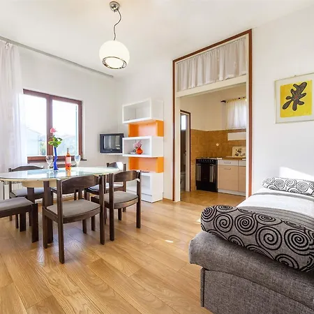 Zanze Apartment *