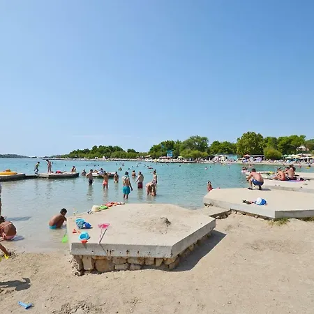 Zanze Near Blue Vodice